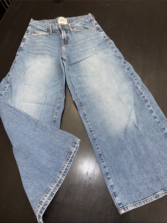 BDG Denim - urban outfitters BDG joey mid rise wide leg jeans. size 26. great used condition